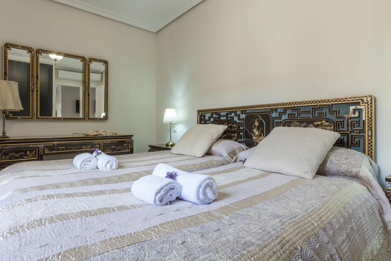 Apartamento Calle Sierpes Sevilla Eksteriør bilde