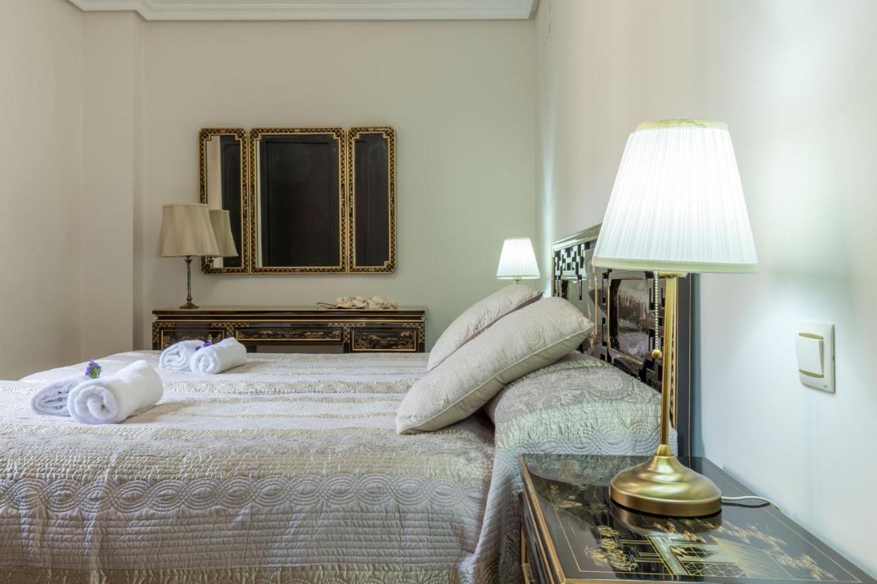Apartamento Calle Sierpes Sevilla Eksteriør bilde